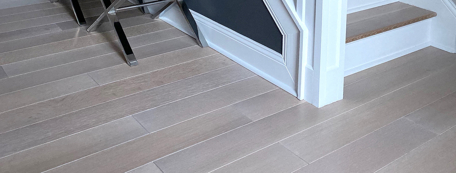 White Oak Select & Better Rift & Quartered Antique White Wirebrushed